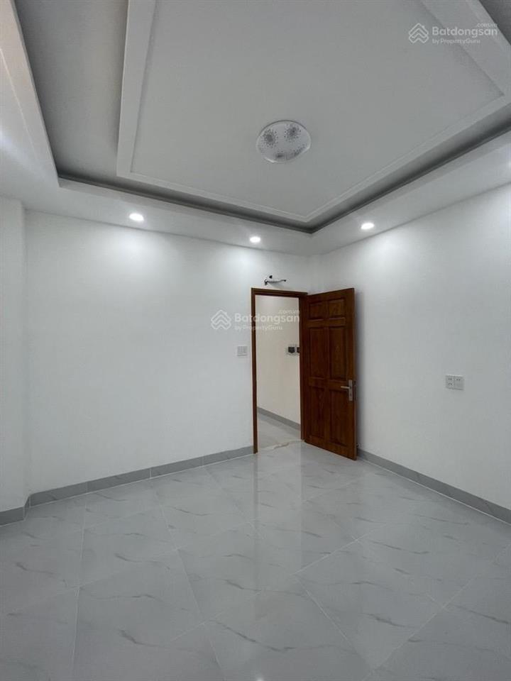 Nhà 4 x 13m, xây 4 tầng, đường hồ xuân hương, 8,4 tỷ