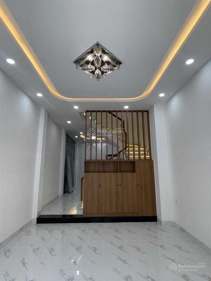 Nhà 4 x 13m, xây 4 tầng, đường hồ xuân hương, 8,4 tỷ