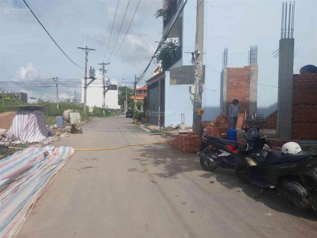 Nhà 82m, xây 4 tầng, gần bưng ông thoàn, 7.3 tỷ