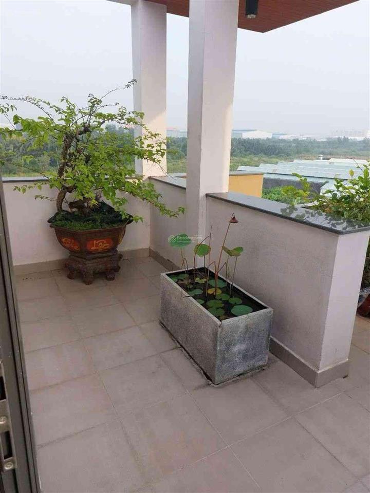 Nhà 82m, xây 4 tầng, gần bưng ông thoàn, 7.3 tỷ