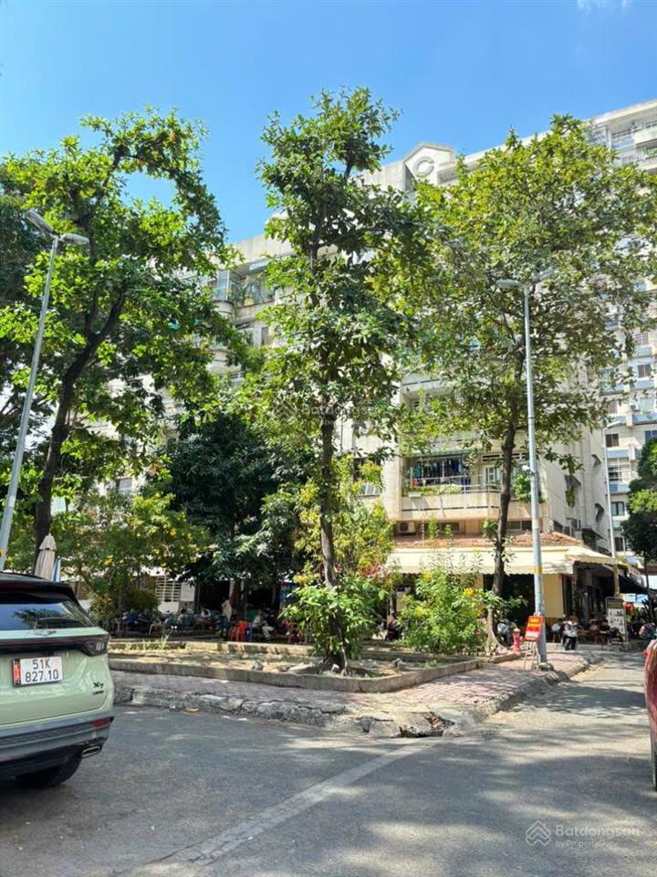 Chung cư ngô tất tố, tầng trệt, góc 2 mặt tiền, 8.5 tỷ