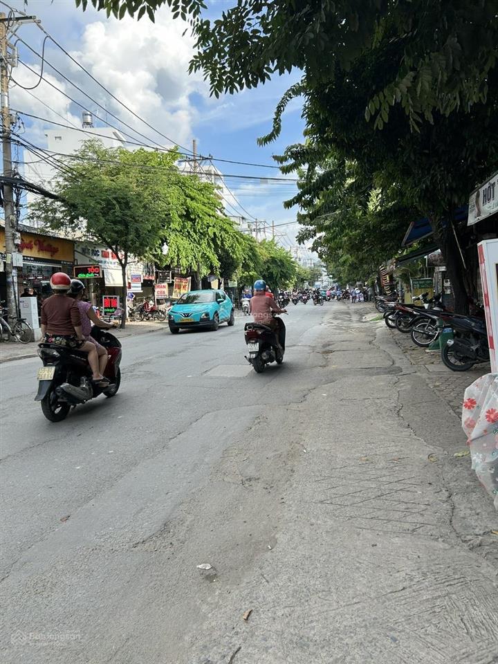 5 x 10m, cách lê văn thịnh 50m, đường 2 ô tô tránh, bán 5,2 tỷ