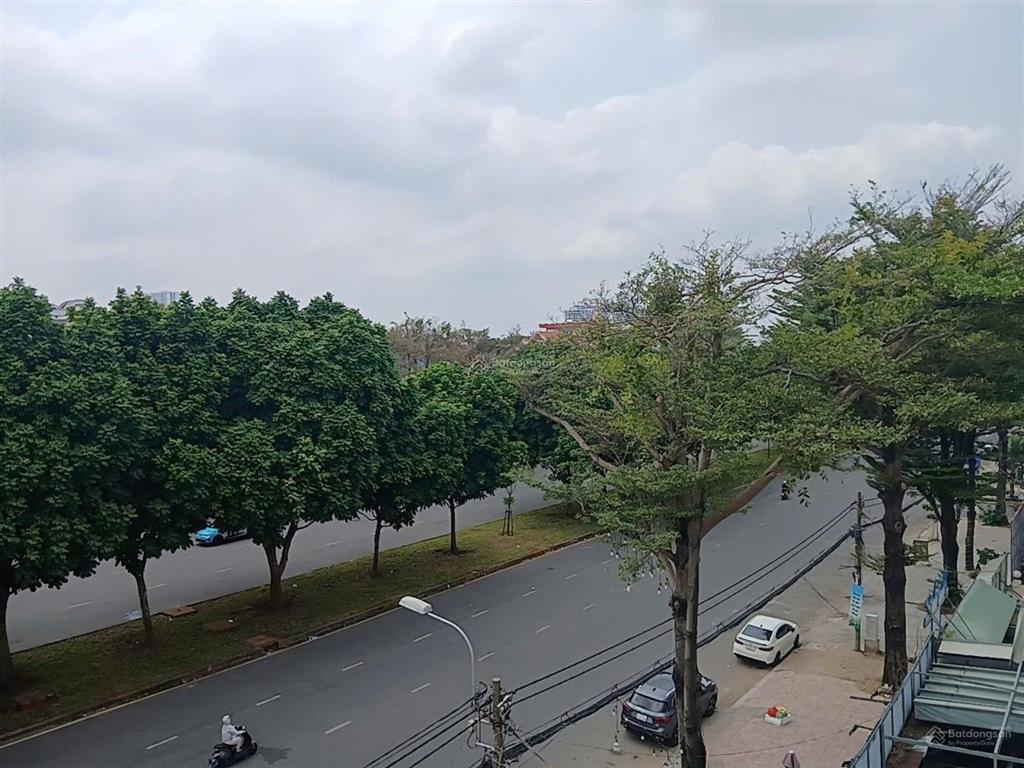 Nhà 84m, xây 1 trệt 3 lầu  mặt tiền đường vành đai trong  bán 16,9 tỷ