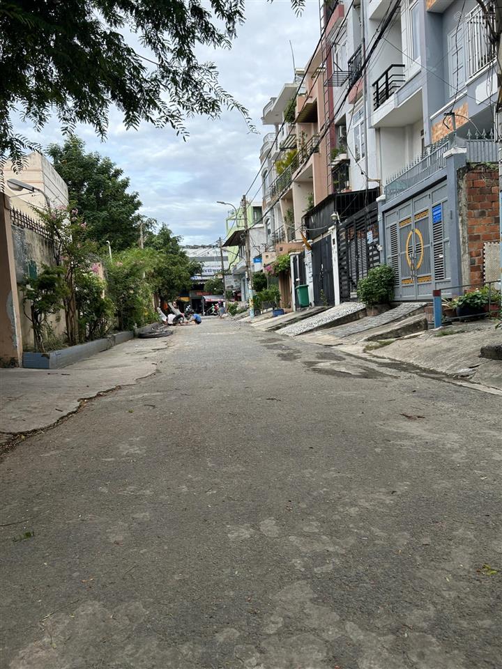 Bán đất hẻm 217 gần ngã tư nguyễn gia trí + ung văn khiêm