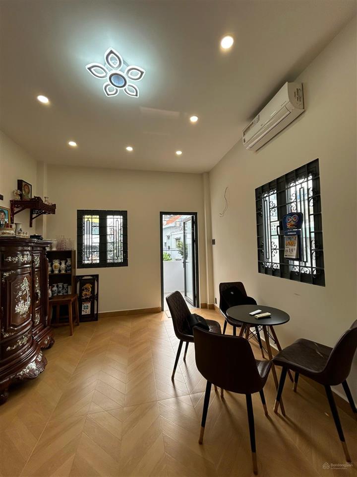 Bán nhà mặt tiền đường ngô đức kế với diện tích đất 160m giá 18 tỷ