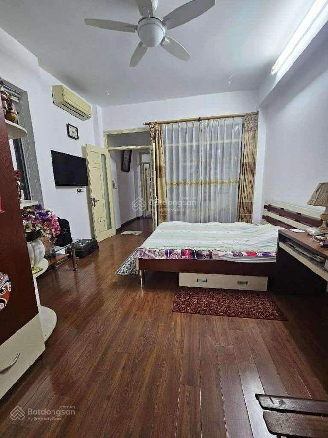 Bán nhà đội cấn  ba đình  68m  4 tầng  14.95 tỷ  nhà đẹp  gần phố  tương lai ra phố.