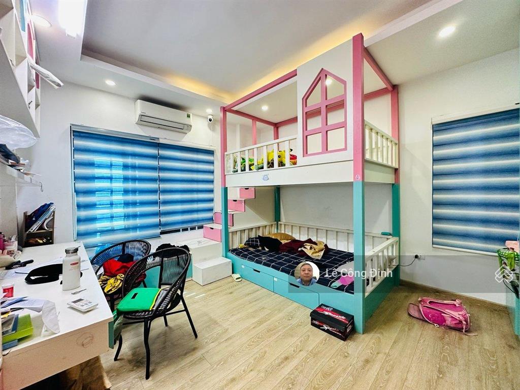 Lô góc thoáng sáng  6 tầng  full nội thất  lạc long quân  9.3 tỷ