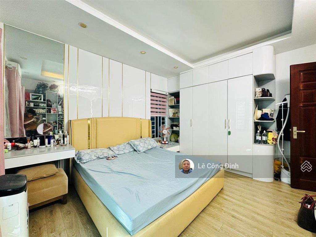 Lô góc thoáng sáng  6 tầng  full nội thất  lạc long quân  9.3 tỷ