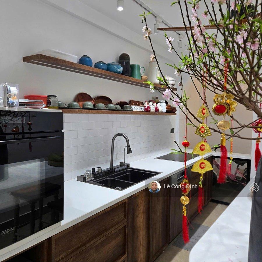 Thụy khuê  nguyễn đình thi  7 thang máy  view hồ tây lộng gió  nhà đẹp ở ngay