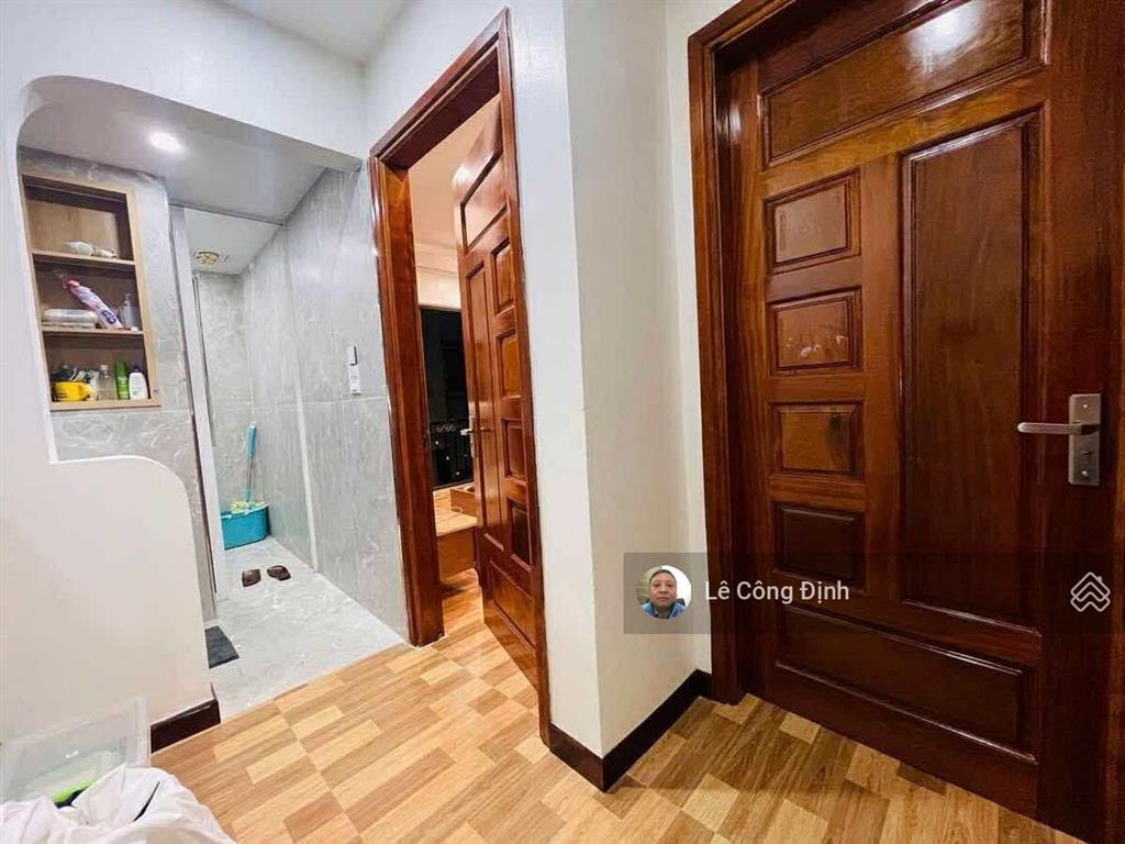 Bán nhà lạc long quân  tây hồ  42m  5 tầng  mt 5m  ngõ thông  ô tô vào nhà  17 tỷ