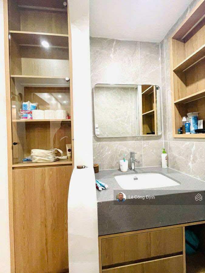 Bán nhà lạc long quân  tây hồ  42m  5 tầng  mt 5m  ngõ thông  ô tô vào nhà  17 tỷ