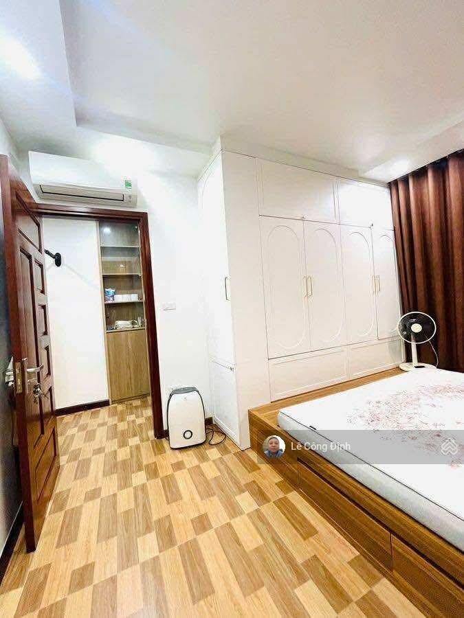Bán nhà lạc long quân  tây hồ  42m  5 tầng  mt 5m  ngõ thông  ô tô vào nhà  17 tỷ