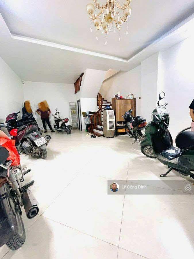 Bán nhà lạc long quân  tây hồ  42m  5 tầng  mt 5m  ngõ thông  ô tô vào nhà  17 tỷ