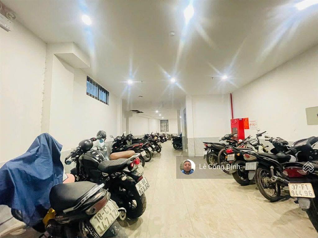 Bán toà căn hộ lạc long quân  tây hồ  148m  9 tầng  thang máy  view hồ tâydòng tiền 200tr/th
