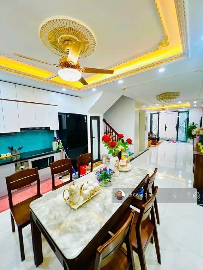 Bán nhà lô góc võ chí công tây hồ 61m 6 tầng thang máy mt 5.5m full nội thất hơn 16 tỷ
