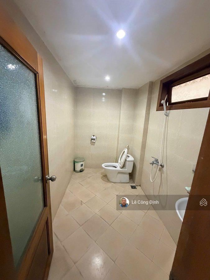 Bán nhà võng thị, tây hồ, 114m2 5 tầng gần hồ tây, ô chờ thang máy 2 mặt tiền, 24 tỷ