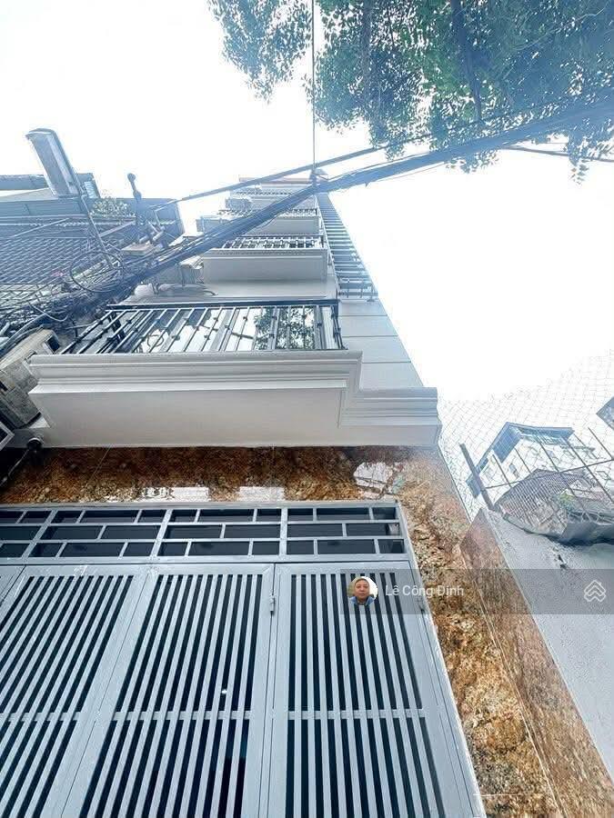 Hoàng hoa thám  ba đình  62m  8 tầng thang máy  dòng tiền 80 triệu/tháng  hơn 18 tỷ