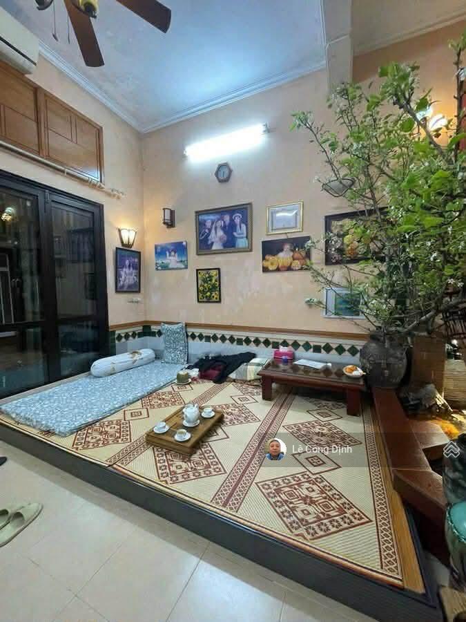 Hoàng hoa thám  ba đình  48m2  5 tầng  mt 5m  nhà đẹp  ngõ thông  nhỉnh 11 tỷ