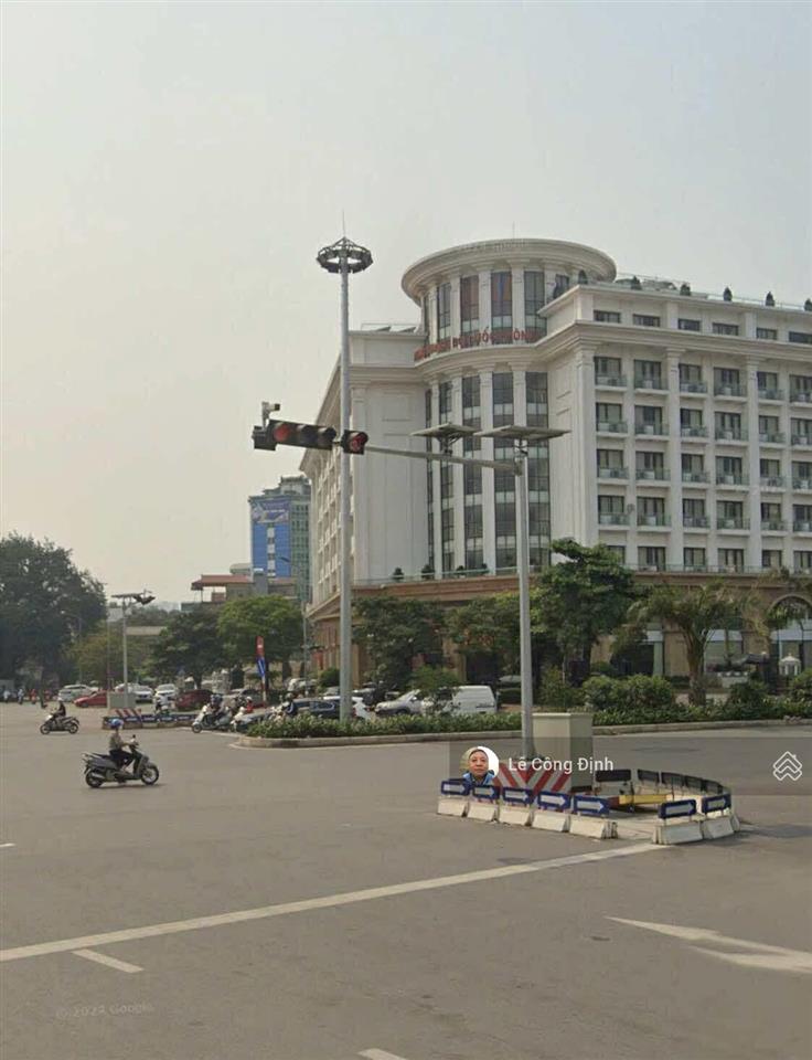 Bán nhà mặt phố thụy khuê  tây hồ  144m  7 tầng  thang máy  view hồ tây  61 tỷ