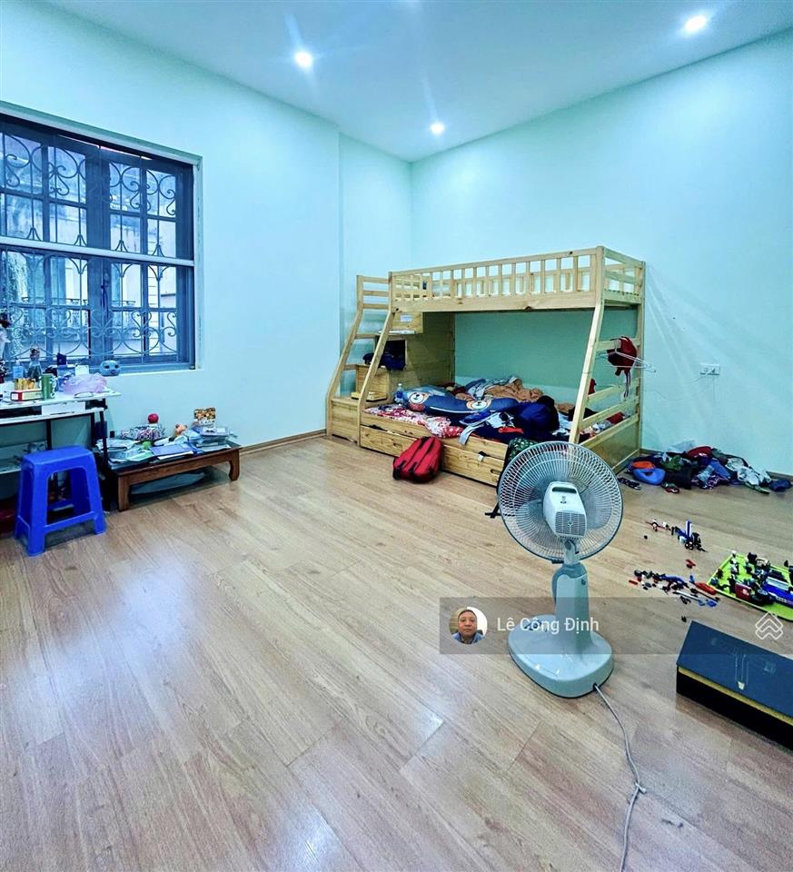 Bán nhà đội cấn  ba đình  98m2  5 tầng  nhà đẹp  18 tỷ