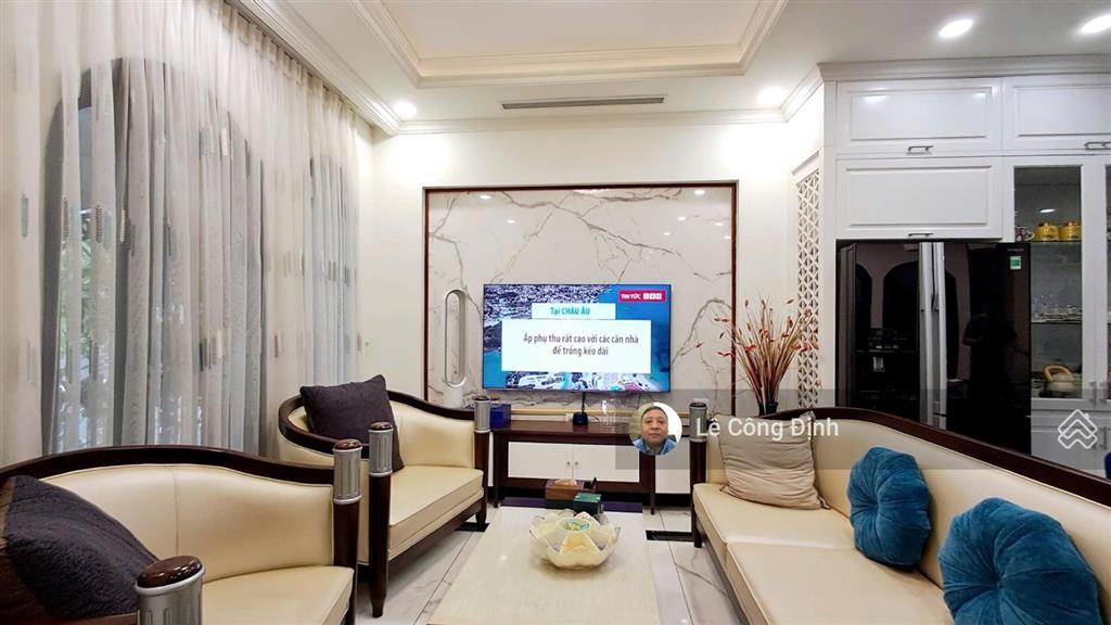 Bán biệt thự nguyễn đình thi  tây hồ  93m  5 tầng  mt 10m  ô tô tránh  view hồ tây hơn 70 tỷ