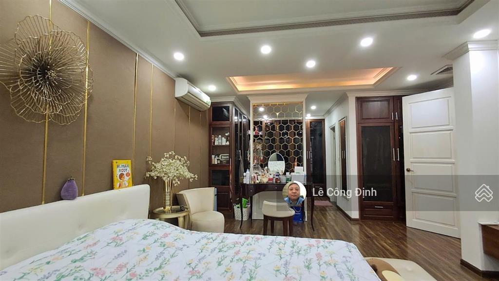 Bán biệt thự nguyễn đình thi  tây hồ  93m  5 tầng  mt 10m  ô tô tránh  view hồ tây hơn 70 tỷ