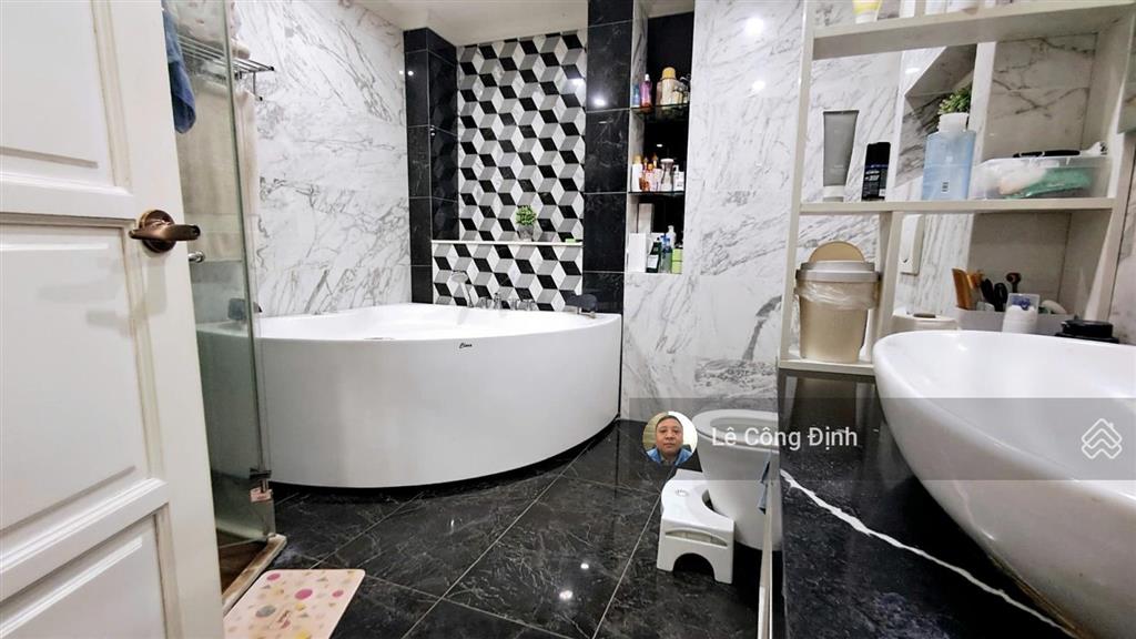 Bán biệt thự nguyễn đình thi  tây hồ  93m  5 tầng  mt 10m  ô tô tránh  view hồ tây hơn 70 tỷ
