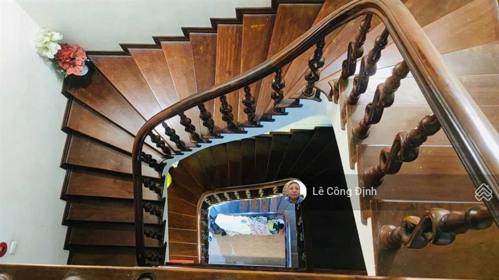 Bán biệt thự võng thị  tây hồ  152m2  5 tầng  mt 10m  ô tô tránh  hơn 40 tỷ