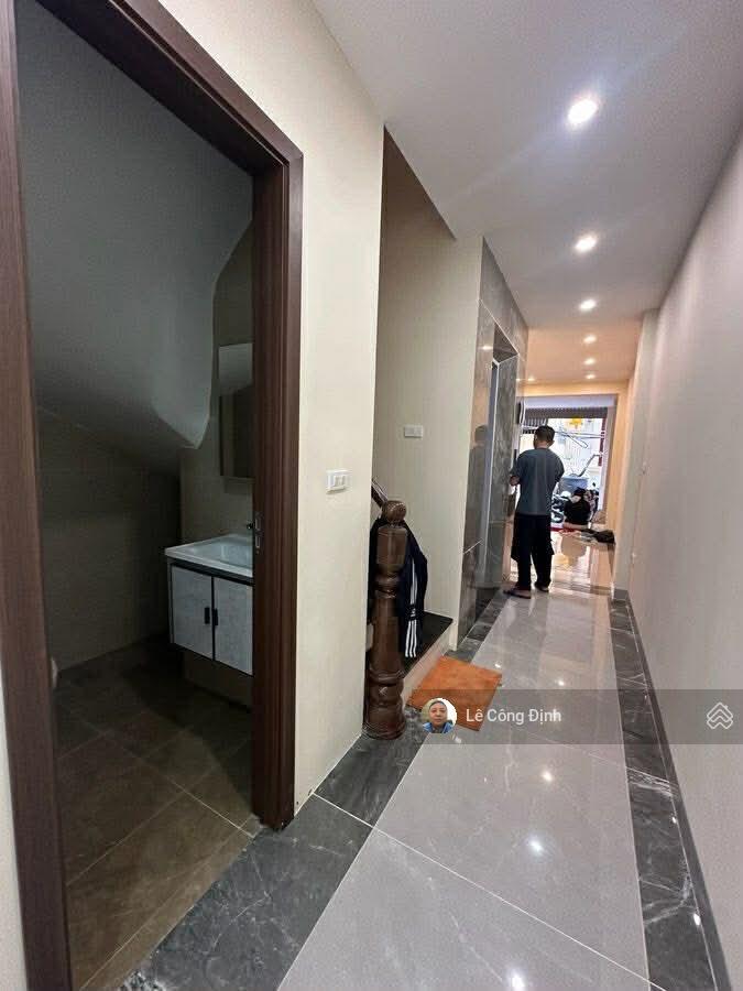 Bán nhà lạc long quân  tây hồ  59m2  5 tầng  thang máy  hơn 13 tỷ