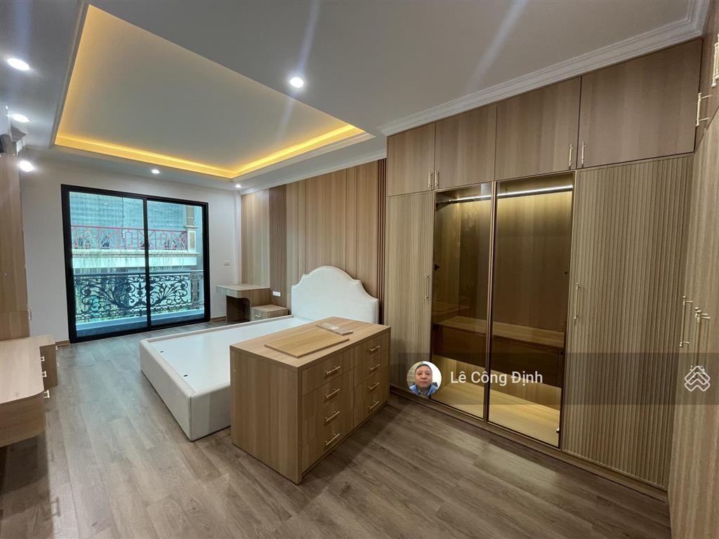 Bán nhà lạc long quân  tây hồ  62m2  7 tầng + tum  thang máy  gara ô tô  nhỉnh 20 tỷ