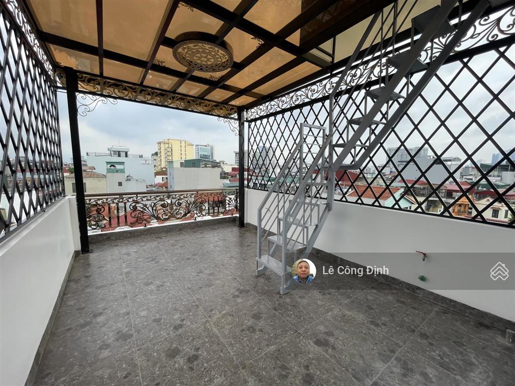 Bán nhà lạc long quân  tây hồ  62m2  7 tầng + tum  thang máy  gara ô tô  nhỉnh 20 tỷ