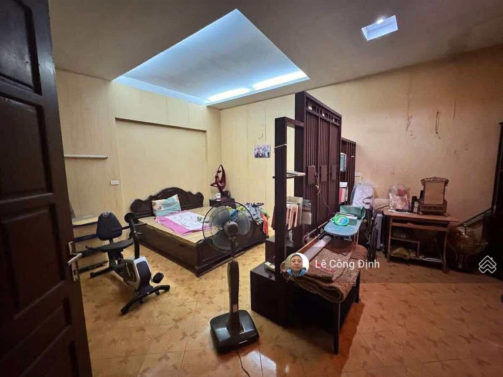 Bán nhà vĩnh phúc  ba đình  104m2  mt 6.1m  18 tỷ  gần phố