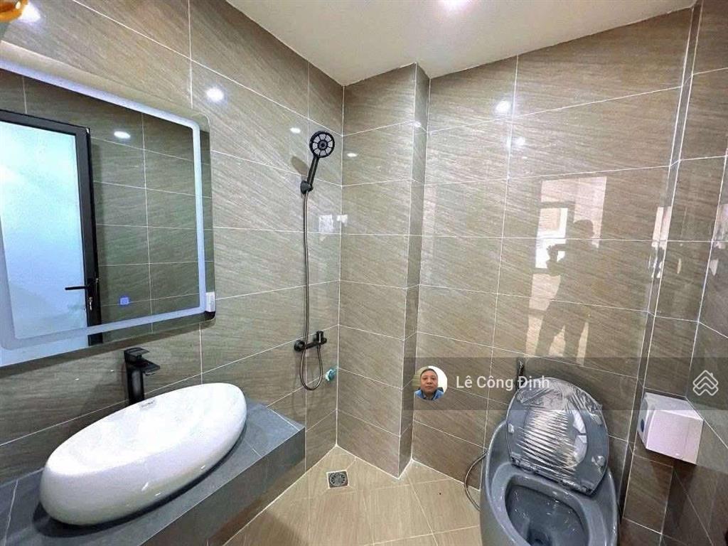 Bán nhà lô góc hoàng quốc việt  cầu giấy  51m2  6 tầng  thang máy  ô tô tránh  19.5 tỷ