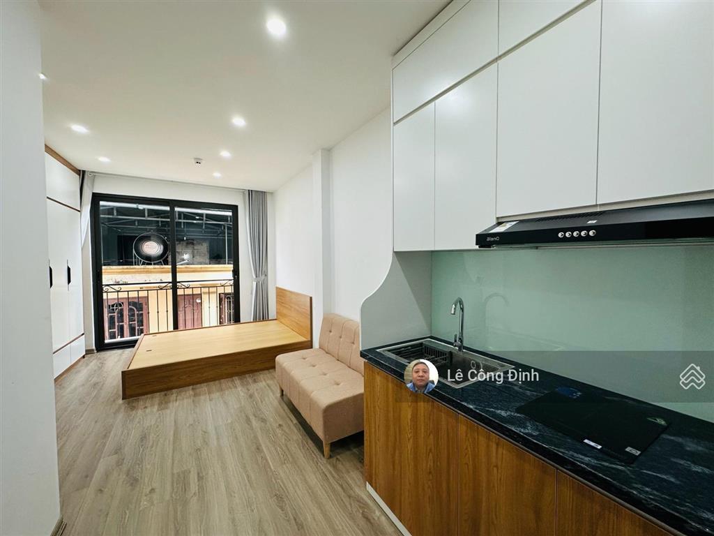 Bán ccmn view hồ tây  63m  6 tầng thang máy  10 phòng  hơn 14.8 tỷ