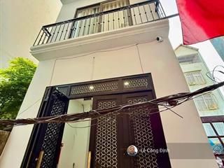 Bán ccmn view hồ tây  63m  6 tầng thang máy  10 phòng  hơn 14.8 tỷ