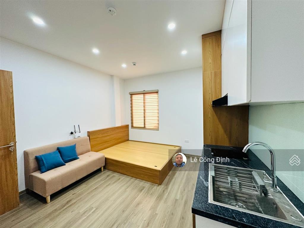 Bán ccmn view hồ tây  63m  6 tầng thang máy  10 phòng  hơn 14.8 tỷ