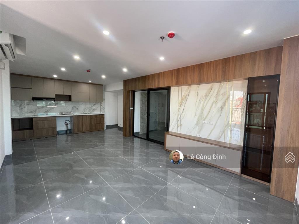 Bán ccmn lạc long quân  cầu giấy  81m  7 tầng thang máy  12 phòng  nhỉnh 24 tỷ