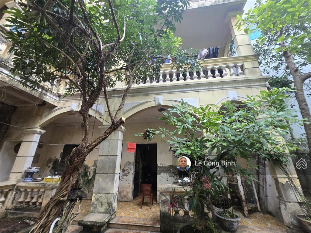 Bán biệt thự sân vườn  đê la thành  ba đình  338m  hơn 50 tỷ
