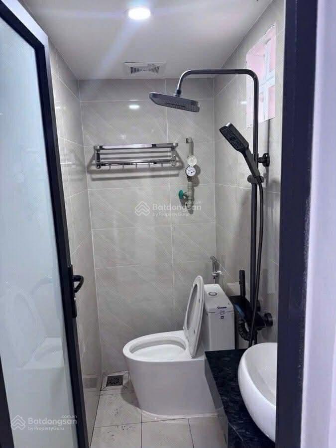 Bán tòa ccmn hoàng hoa thám  ba đình  62m  7 tầng thang máy  13 phòng  14 tỷ  ngõ thông
