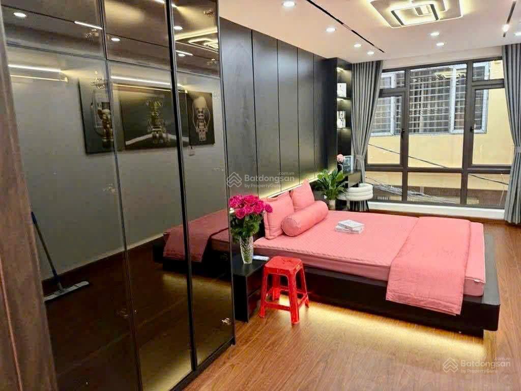 Ngõ quỳnh hoa hậu hbt  nhà mới ở luôn  ngõ thông  20m ra ô tô  30m2, 8,95 tỷ