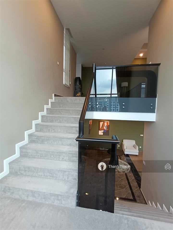Đẹp tuyệt|| bán penthouse 5 phòng ngủ vista verde 424m2 giá 39,8 tỷ còn thương lượng.  0977 680 ***