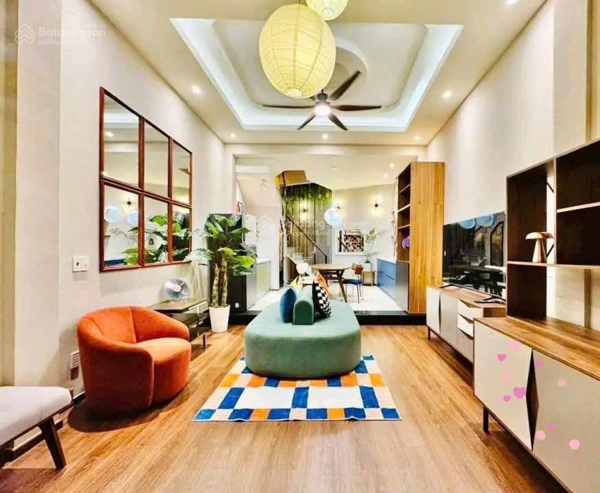 Sở hữu ngay nhà đường ô tô kỳ đồng  quận 3, giá 3tỷ720/80,2m2, cho thuê 26tr, gần bv tai mũi họng