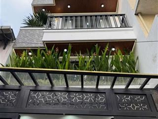 Giảm giá nhà quận 1 90,6m2, đ. oto trần nhất duật, cho thuê 35tr, gần trung tâm y tế q. 1