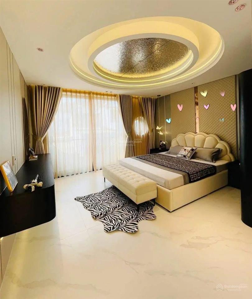 Đi úc bán nhà giá 3tỷ680/72,8m2, đường oto lê hồng phong  quận 5, cho thuê 26tr, gần chợ bàu sen