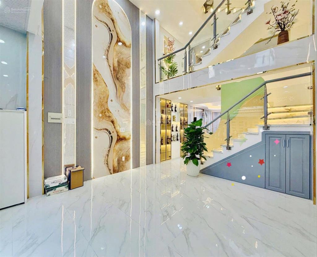 Chuyển chổ ở bán nhà đ.phùng khắc khoang  q.1, giá 4tỷ850/80,5m2, cho thuê 32tr, gần cv lê văn tám