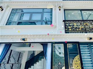 Định cư nước ngoài bán nhà lê qúy đôn  q.3, giá 3tỷ720/78,6m2, cho thuê 24tr, gần dinh độc lập