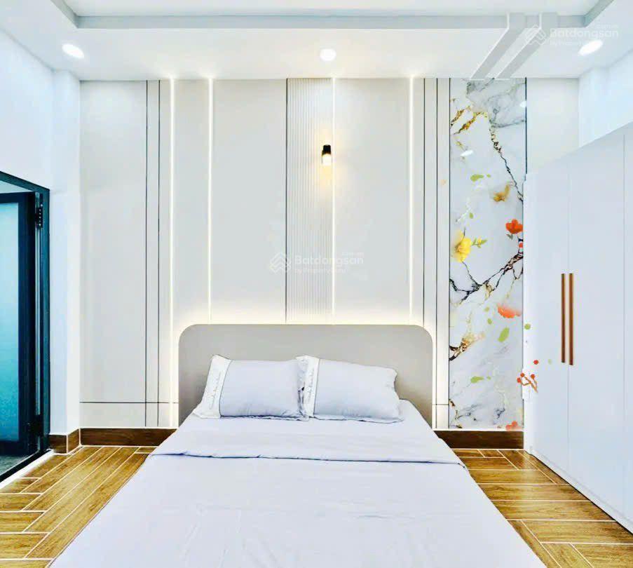 Bán nhà phú nhuận giá 3tỷ480/69,8m2, đường 5,8m hoa sửa, cho thuê 22tr, gần co.opmart rạch miễu