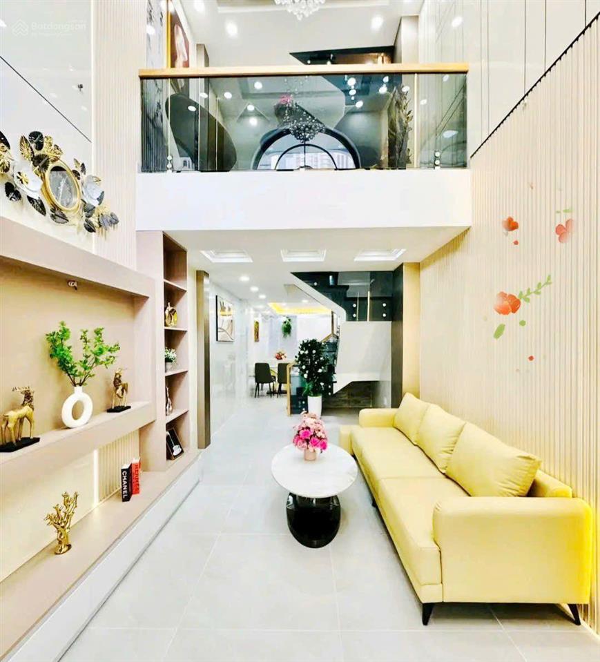 Bán nhà phú nhuận giá 3tỷ480/69,8m2, đường 5,8m hoa sửa, cho thuê 22tr, gần co.opmart rạch miễu