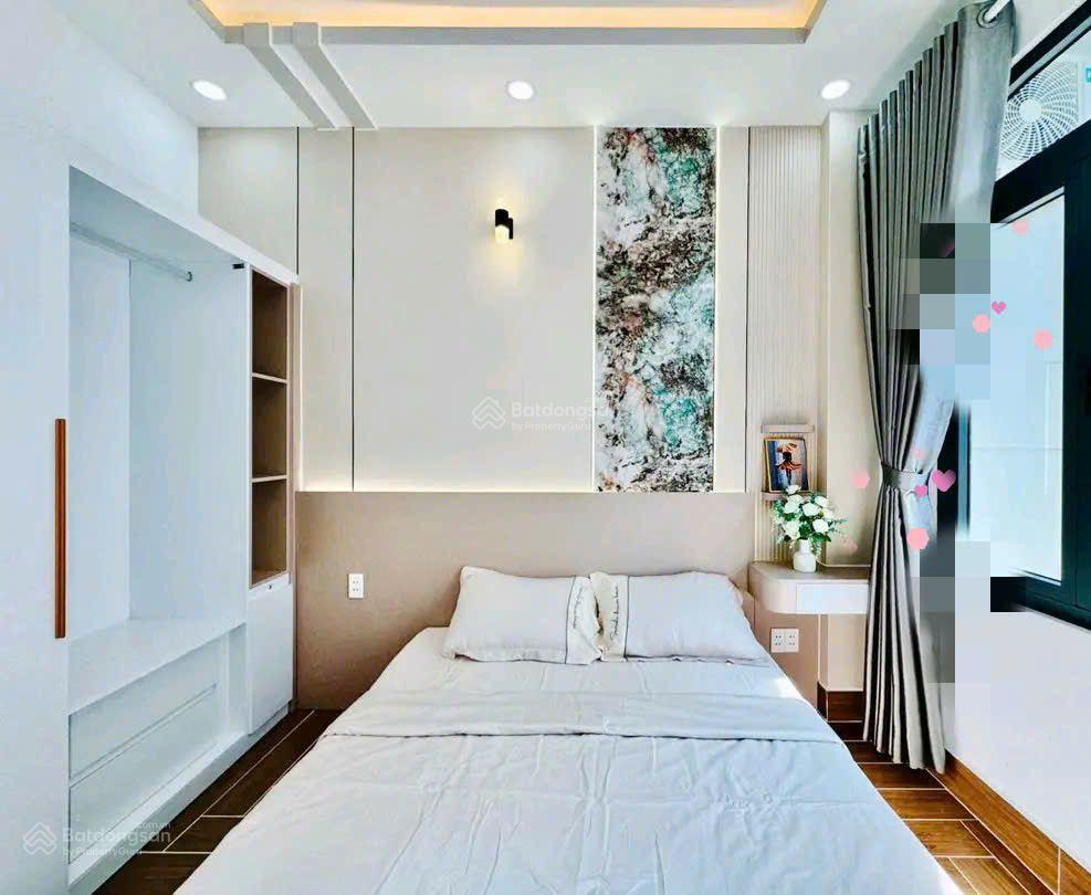 Bán nhà phú nhuận giá 3tỷ480/69,8m2, đường 5,8m hoa sửa, cho thuê 22tr, gần co.opmart rạch miễu