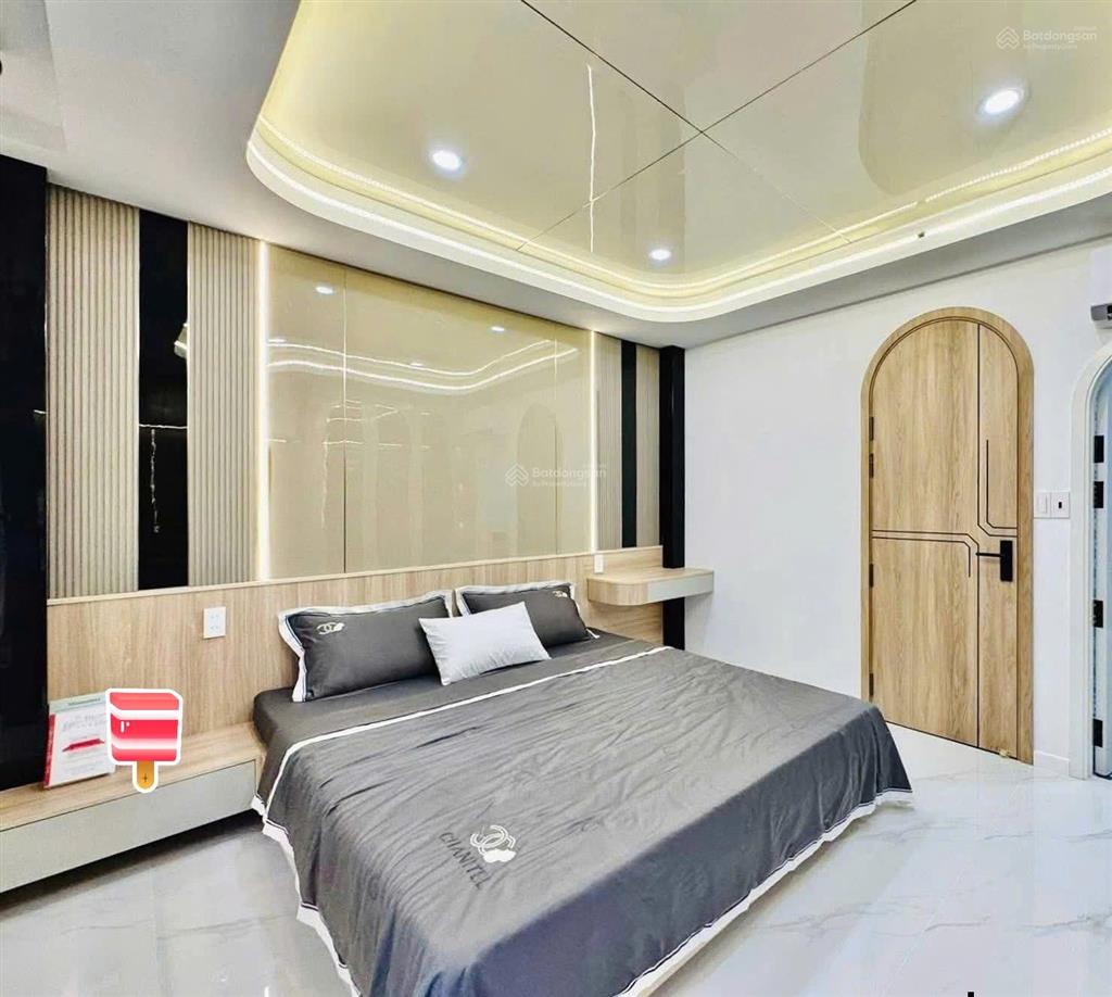 Chuyển công tác bán nhà 5tỷ220/88,2m2, đ.oto phùng khắc khoan  q.1, cho thuê 36tr, gần hồ con rùa